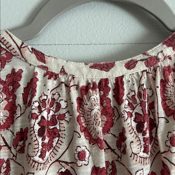 Lucky Brand Red/pastel grey and Cream/white Floral Blouse. Med. cotton/modal. - Picture 8 of 8